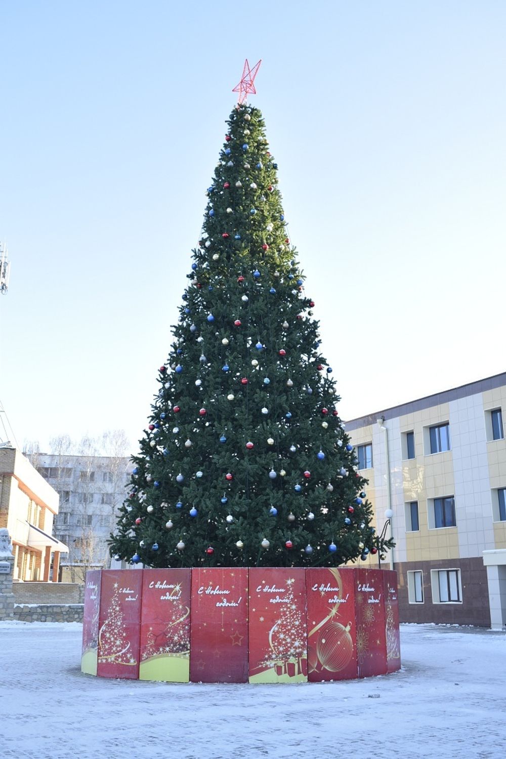 Уличная елка ствольная "Альпийская" (пвх) от 3 до 22 м