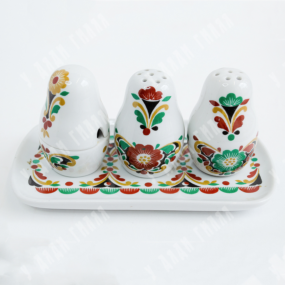 Набор для специй «Матрешки». Гарднер в с. Вербилки. Россия, 1990 г. Ручная роспись.