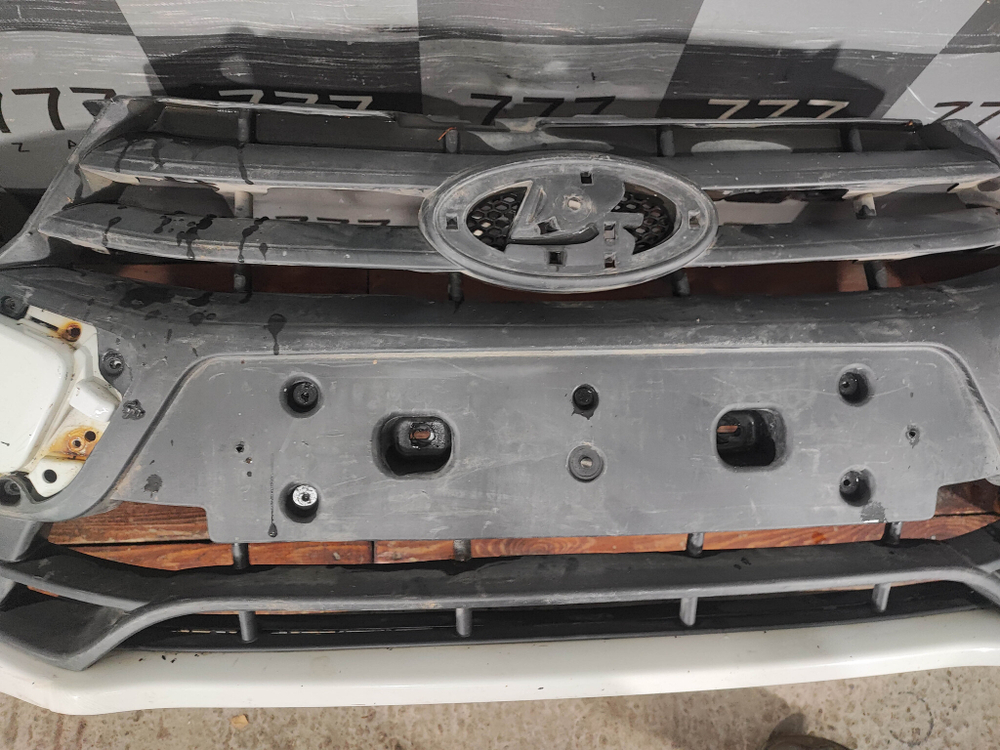 Бампер передний LADA Granta 18-нв Б/У Оригинал 8450103785