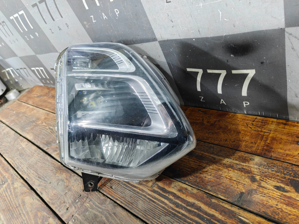 Фара правая LED Omoda C5 22-нв Б/У Оригинал 605000531AA
