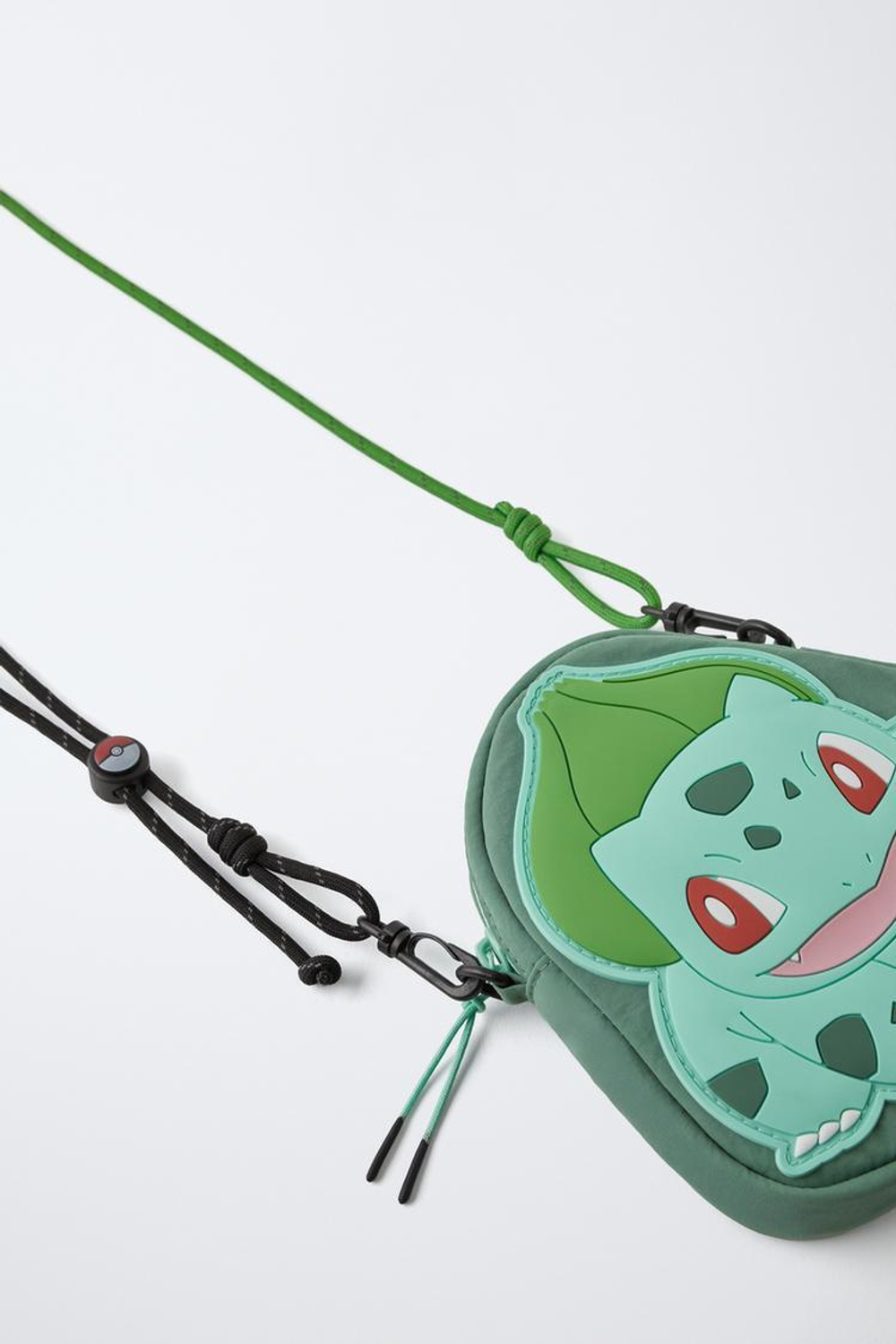 ZARA СУМКА С ПЛЕЧЕВЫМ РЕМНЕМ И ПЛЕЧЕВЫМ РЕМНЕМ PAPBASAUR POKÉMON™, ЗЕЛЕНЫЙ