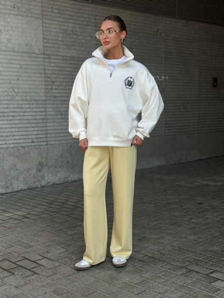 Желтые трикотажные брюки с кружевной кулиской