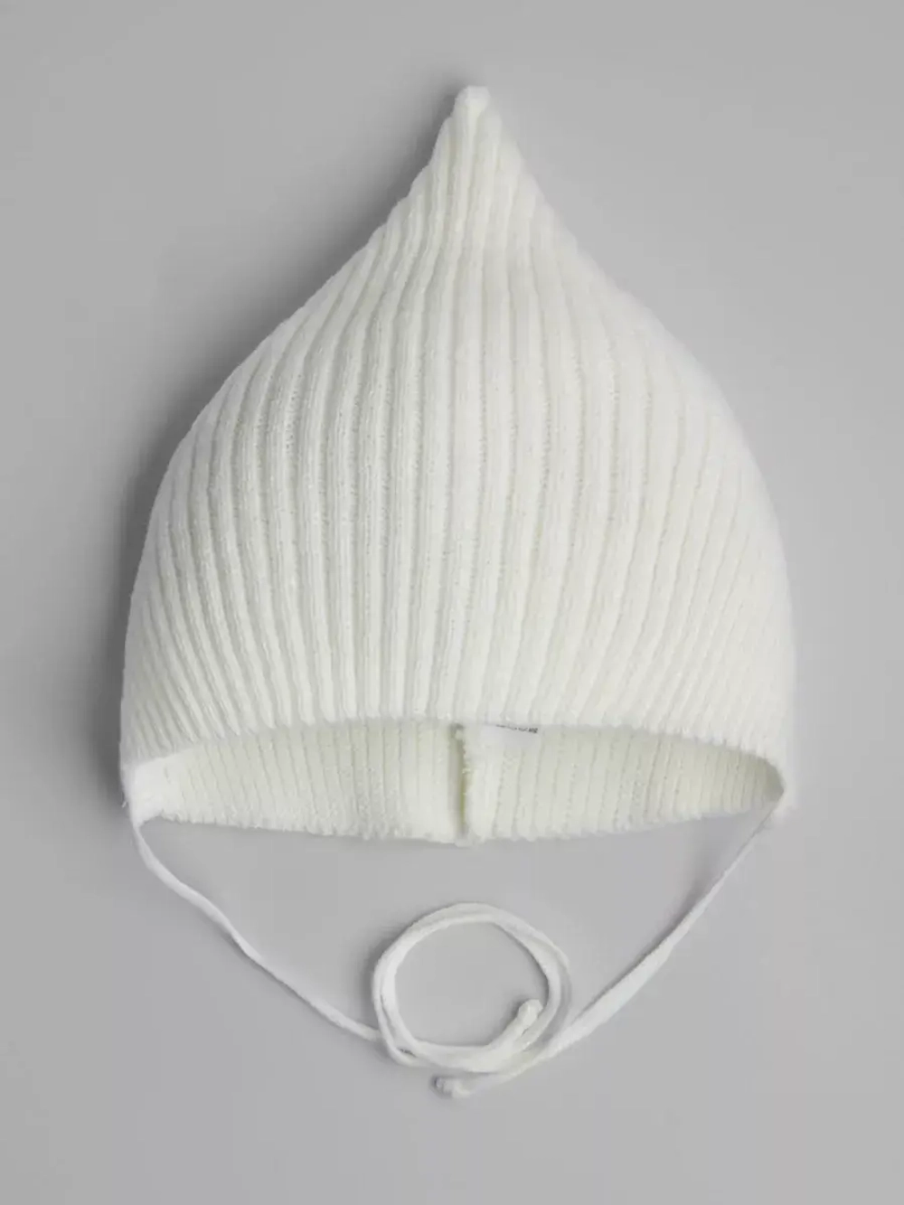 Чепчик детский вязаный на завязках