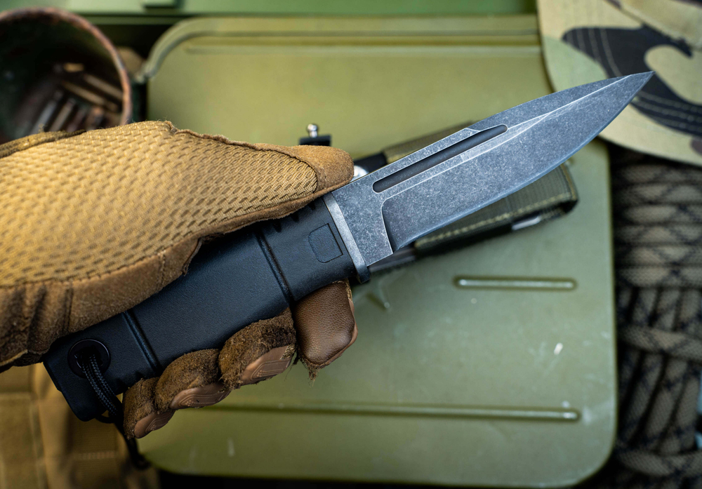 Тактический нож Ратник 6х9 КАМПО-В (титановые ножны с пилой)