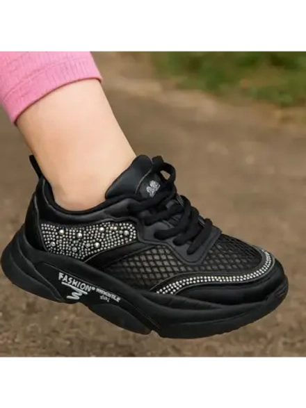 Кроссовки для девочки