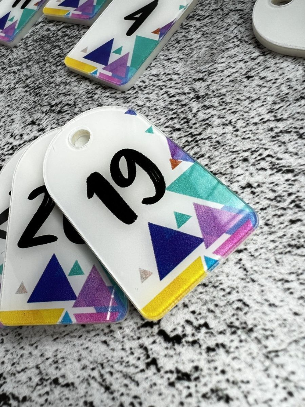 Номерки для ключей акрил 3х5 см