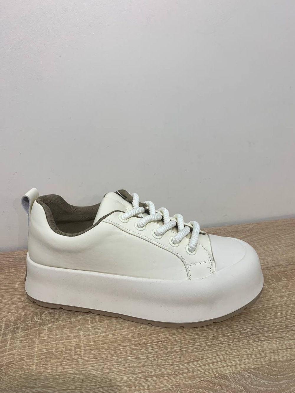 Кеды из композитной кожи