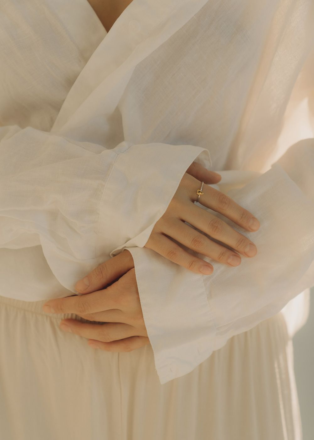 Кольцо Love in биколор