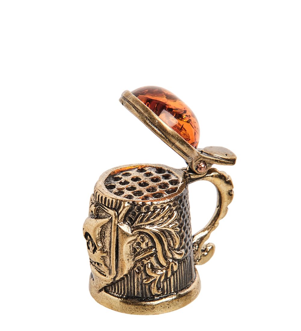 AM- 114 Наперсток «Кружка» (латунь, янтарь)