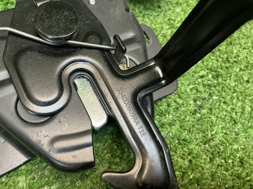 Замок капота Chery Tiggo 7 Pro (2020-2024)