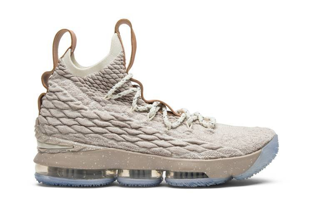 Кроссовки Nike Lebron 15