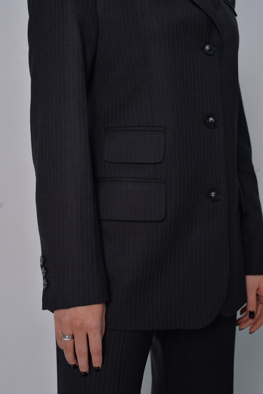 Пиджак серый в полоску из итальянской шерсти