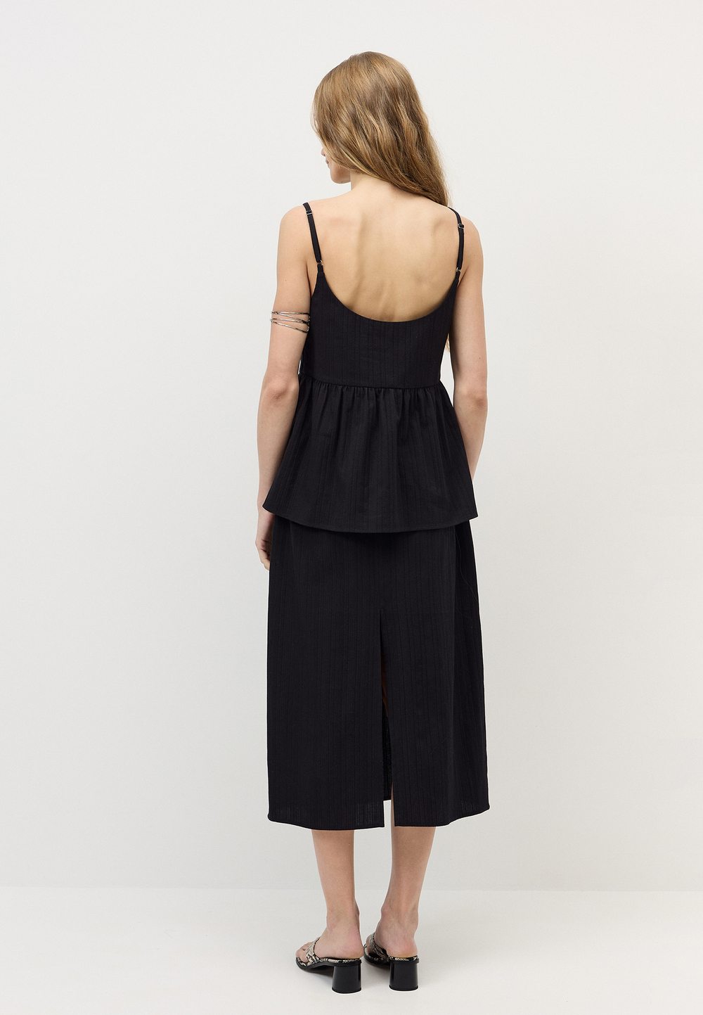 Топ с баской из фактурного хлопка