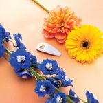 Balmain Hair Couture Заколка-клип Лист кожаная, белая Limited Edition Printemps Leather Snap Hair Clip