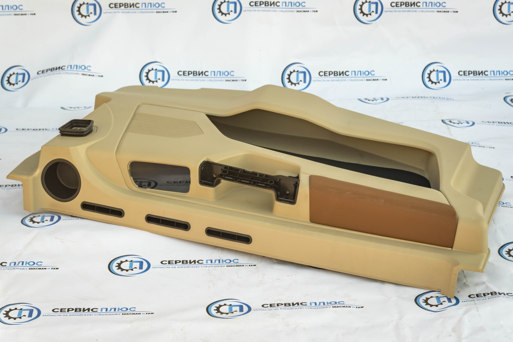 Обшивка левой двери SHACMAN X5000