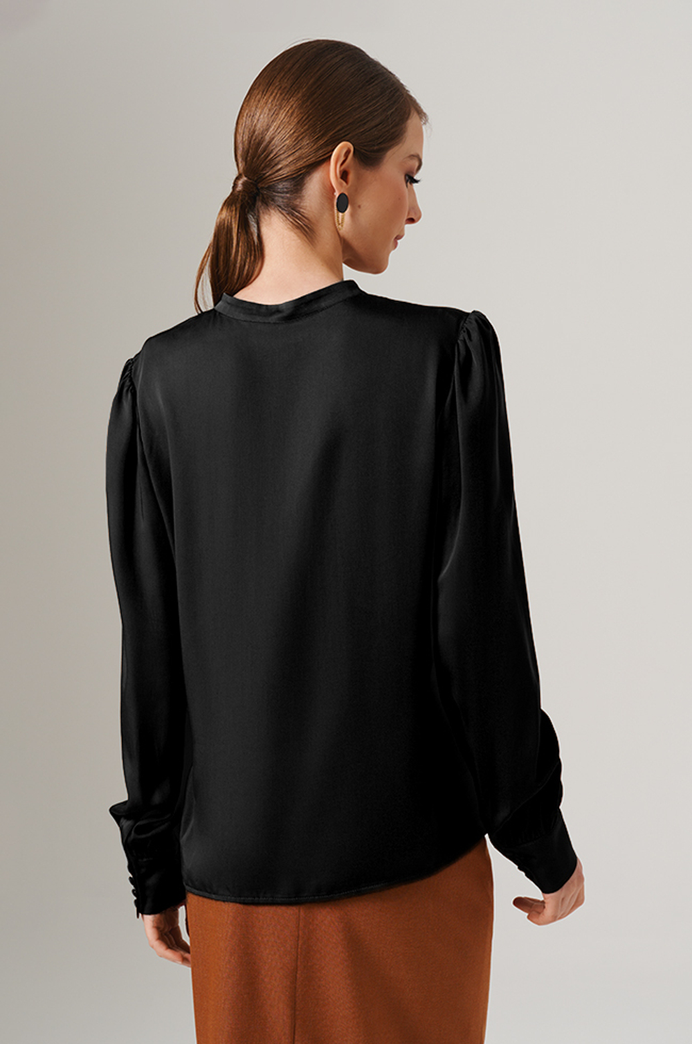 23100 Блузка женская (черный)