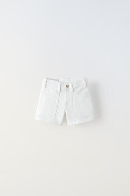 ZARA ДЖИНСОВЫЕ ШОРТЫ С ВЫСОКОЙ ПОСАДКОЙ, БЕЛЫЙ