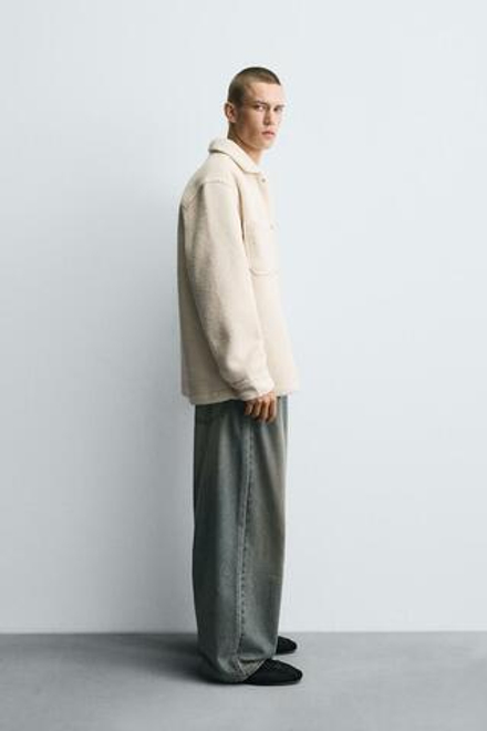 ZARA КУРТКА-РУБАШКА ИЗ ИСКУССТВЕННОЙ ОВЧИНЫ С КАРМАНАМИ, ЭКРЮ