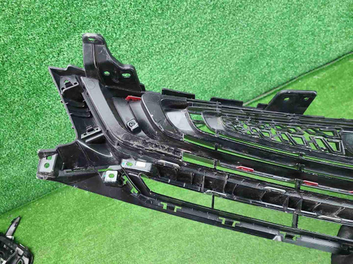 Решетка радиатора Geely Coolray (2019-2024)