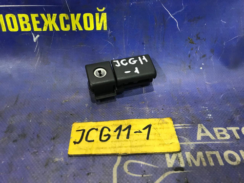 Бардачок пассажирский TOYOTA BREVIS 2001