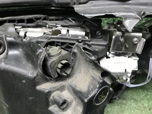 Битая Фара правая Land-Rover Discovery 5 16-21 LED