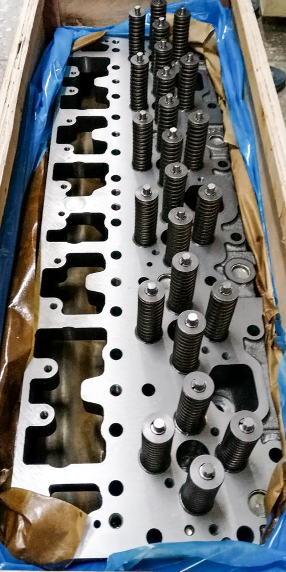 Головка блока цилиндров Cummins М11 2864028 (Оригинал)