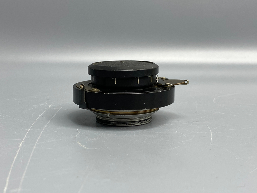 Индустар 7 3,5/10,5см Присутствует пыль внутри