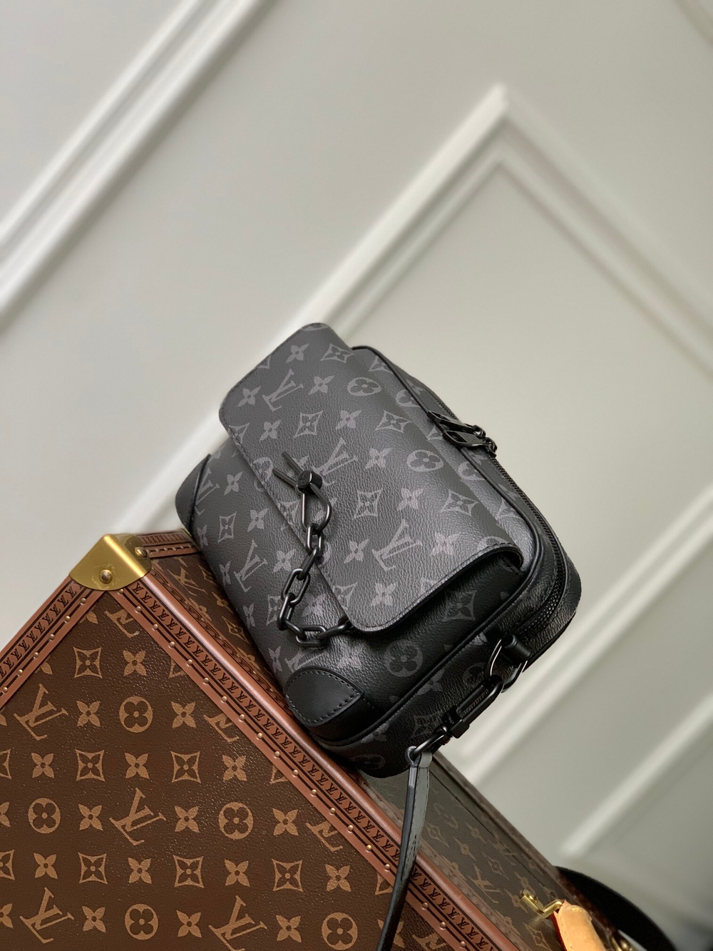 Louis Vuitton Steamer Messenger Bag