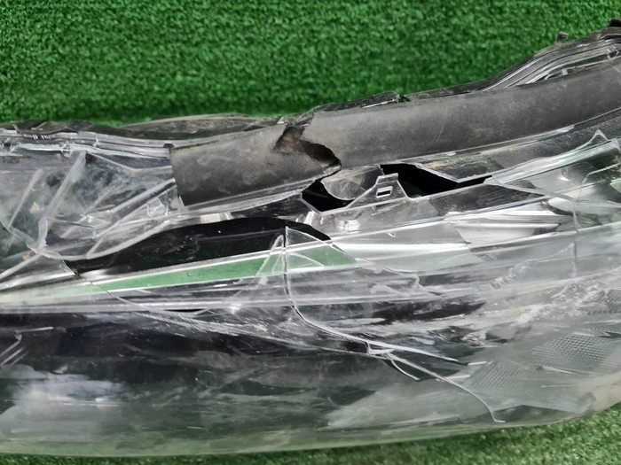 Битая Фара левая Subaru Outback 6 (2019-2022) LED