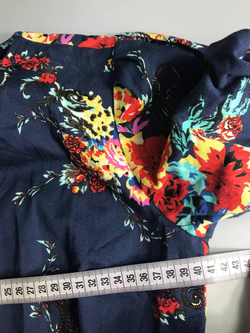 Платье D&M свободное и яркое, маркировка S, визуально на 44 размер