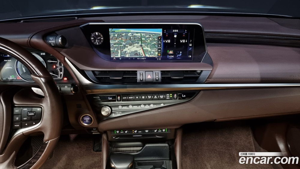 Lexus ES300h 7 Generation Luxury Plus (04.2021)