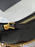 Женская мини-сумка Prada Re-Edition Saffiano leather mini-bag черного цвета с логотипом