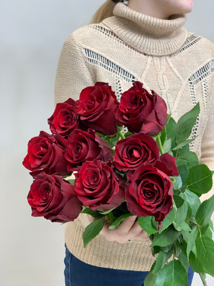 Букет 9 красных роз Эквадор 70см в ленте