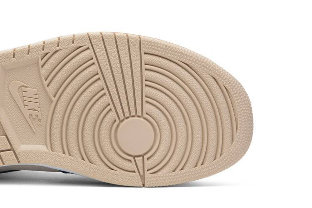 Кроссовки Jordan Air Jordan 1 Retro Premium Midnight Navy Light Cream (Женская размерная сетка)