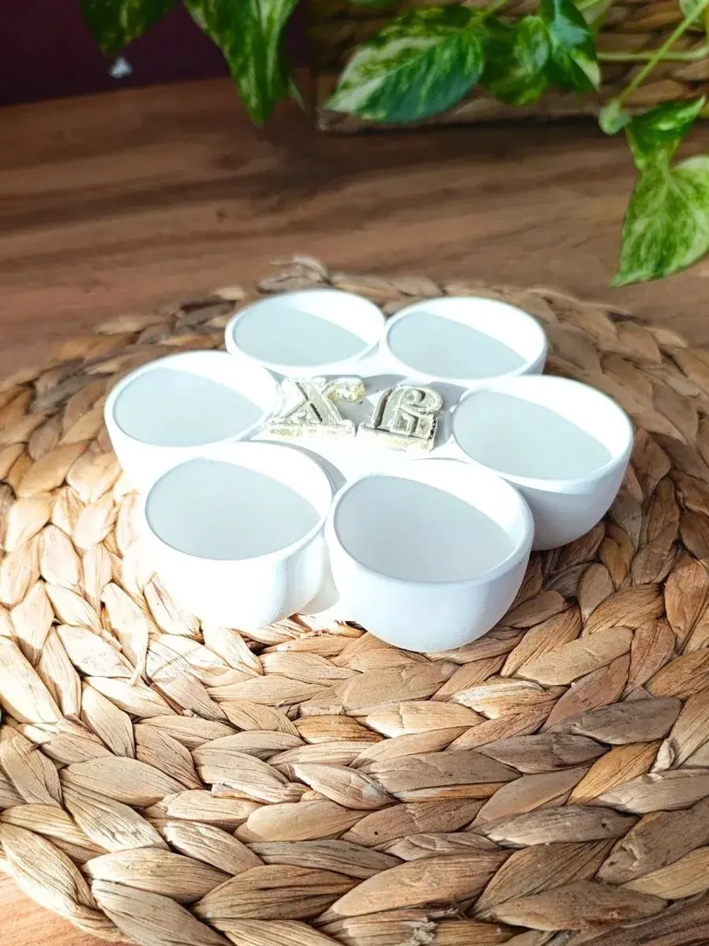 Подставка для яиц пасхальная белая