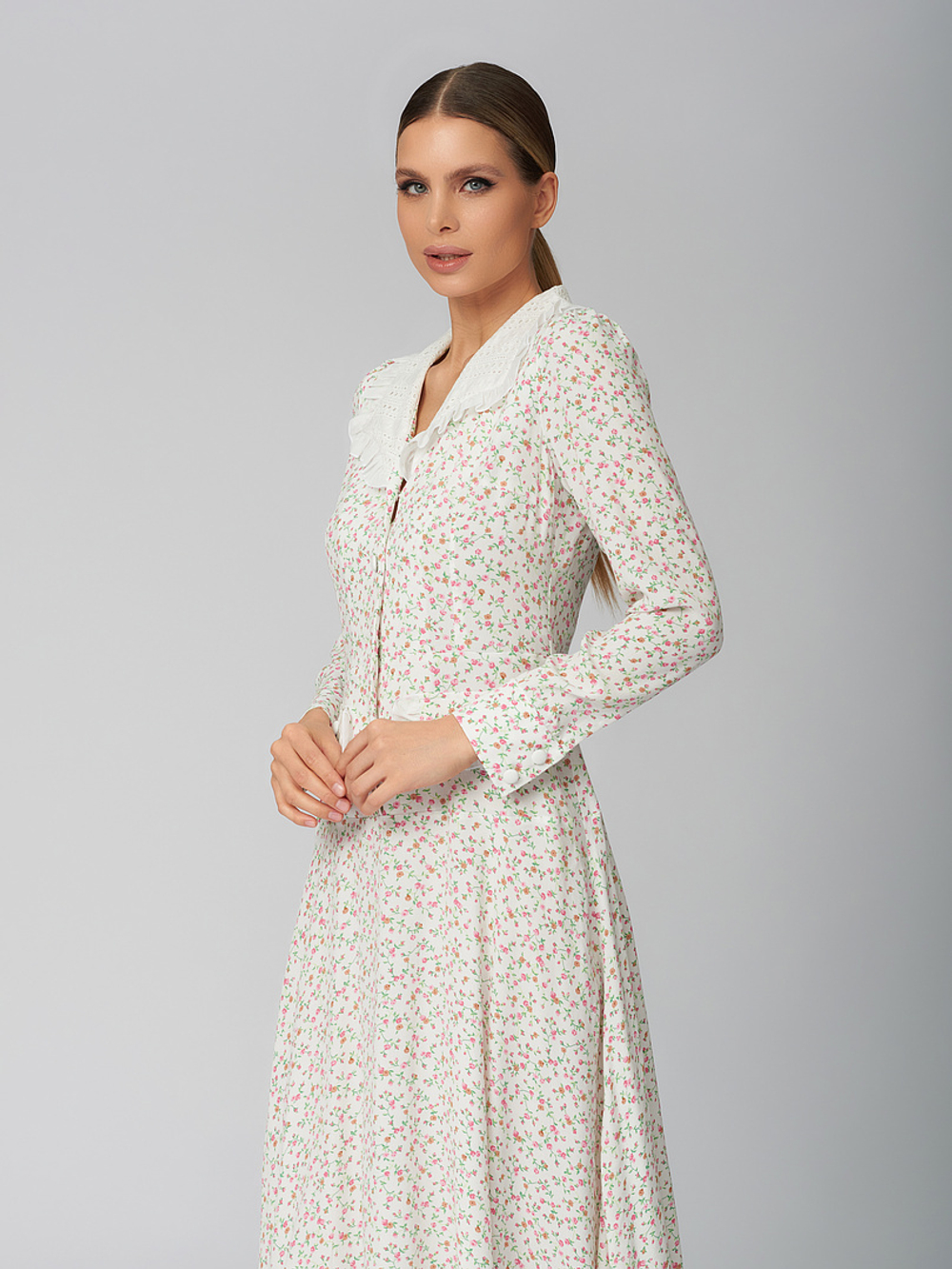 Платье миди с белыми воротниками