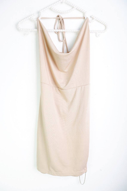 Платье открытое, визуально 40 размер