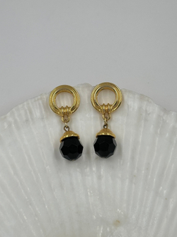 Серьги с чёрными подвесками