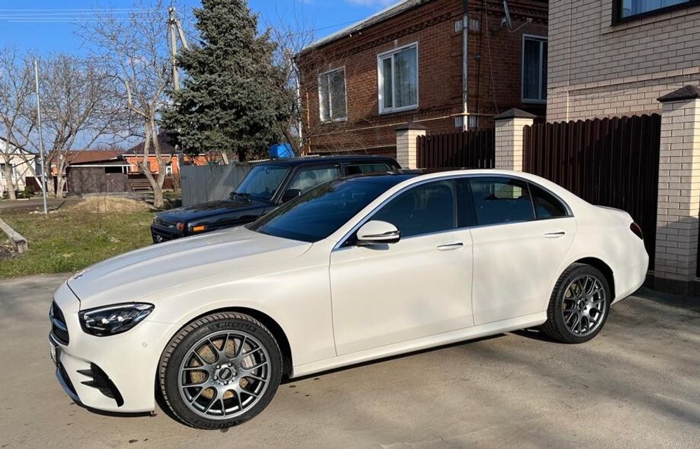 W213 E350d & BBS CH-R 19" satin titanium