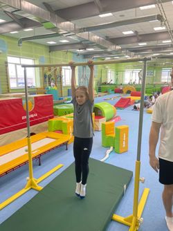 Перекладина гимнастическая - детская - тренировочный процесс