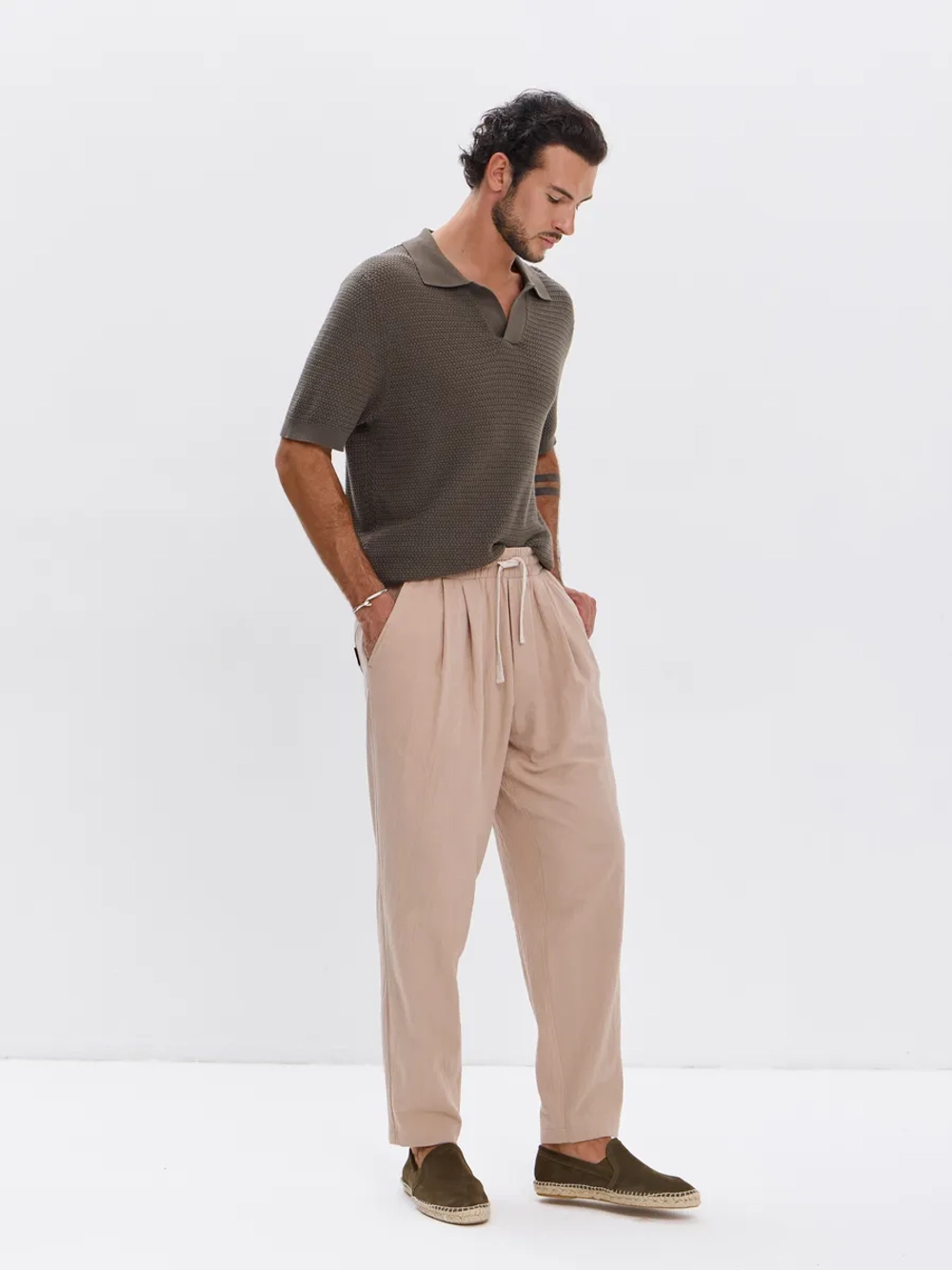 Штаны хлопковые с защипами