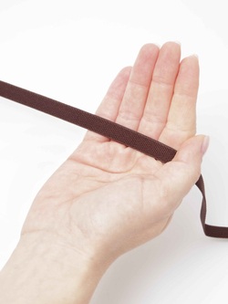 Резинка бретелечная шоколад плотная глянцевая ширина 10 мм