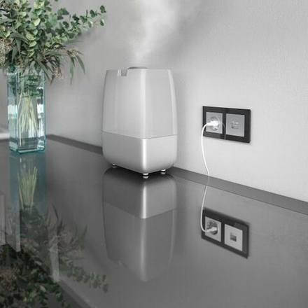 Умная встраиваемая розетка с заземлением с защитными шторками (серебряный)