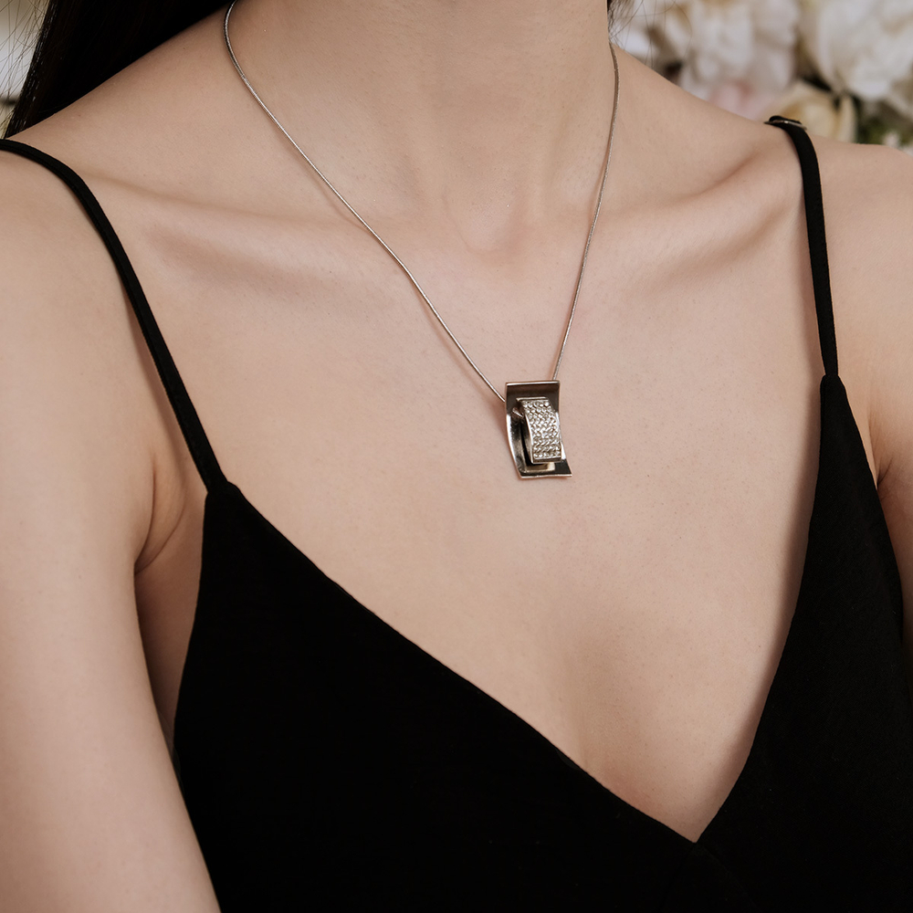 "Конти " подвеска в серебряном покрытии из коллекции "Kaleidoscope" от Jenavi с замком карабин