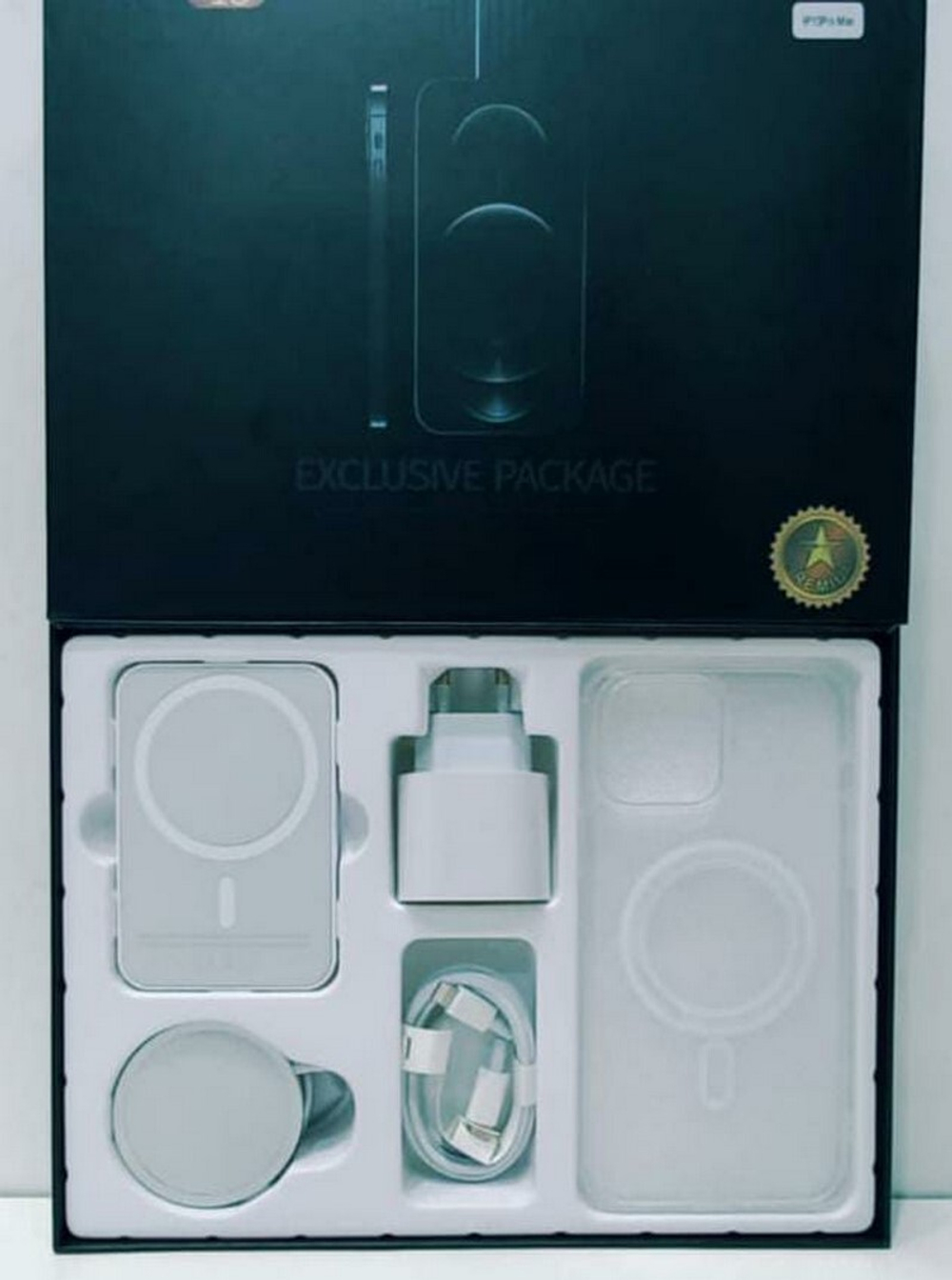 Набор для iPhone 12 mini 5в1 (чехол, беспроводная зарядка, Power Bank, зарядное 20W, кабель)