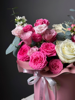 Цветы в коробке «Тасним»