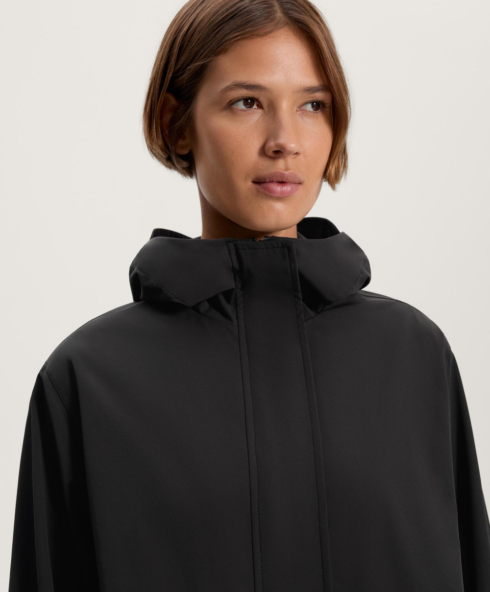 Oysho Сверхлегкий плащ с водонепроницаемостью 10 000 мм, черный