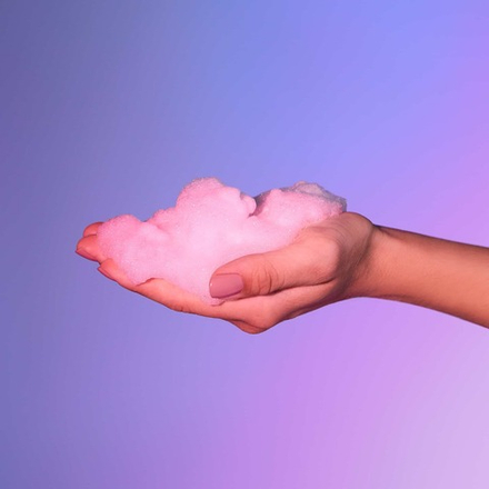 Массажная хрустящая пенка Love to Love TICKLE MY BODY Клубника 150мл