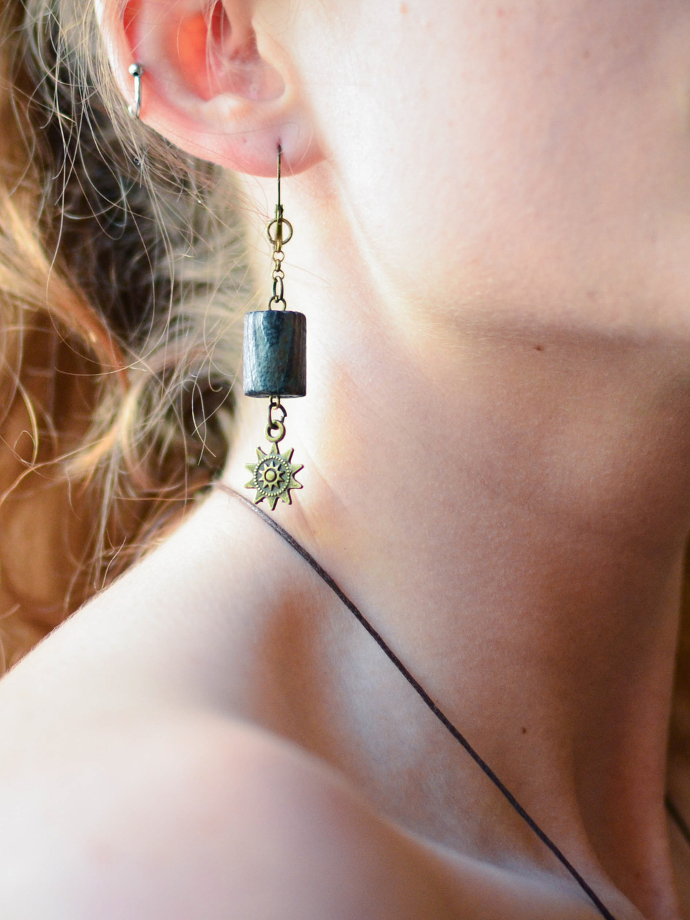 Серьги КЮНЕЛЬ, лиственница