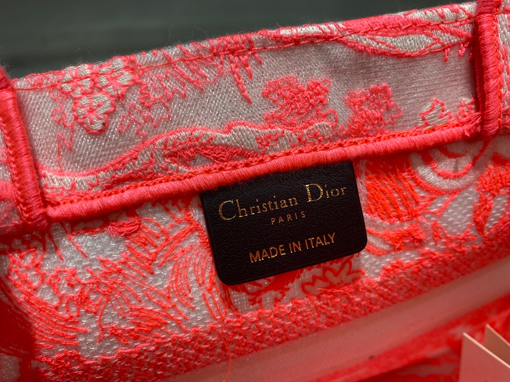 Christian Dior Book Tote 26 cm